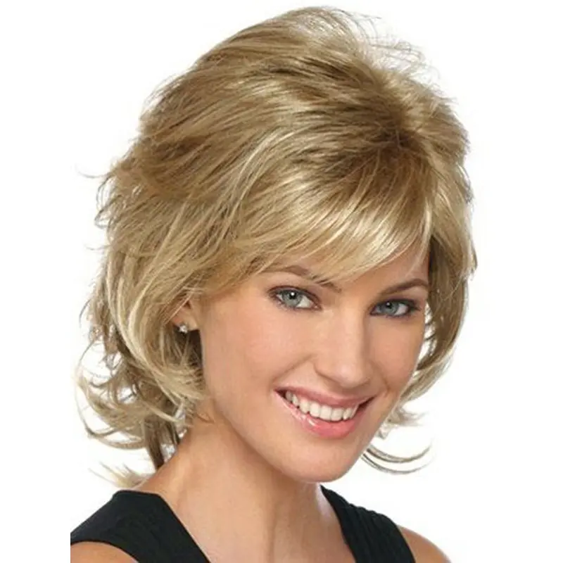 Durable Blonde Wavy Chin Length Classic Wigs