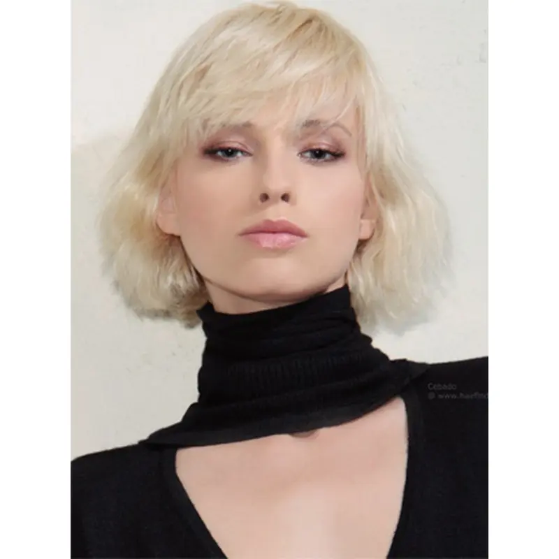 Young Fashion Platinum Blonde Soft Elegent Wavy Chin Length Capless Wigs