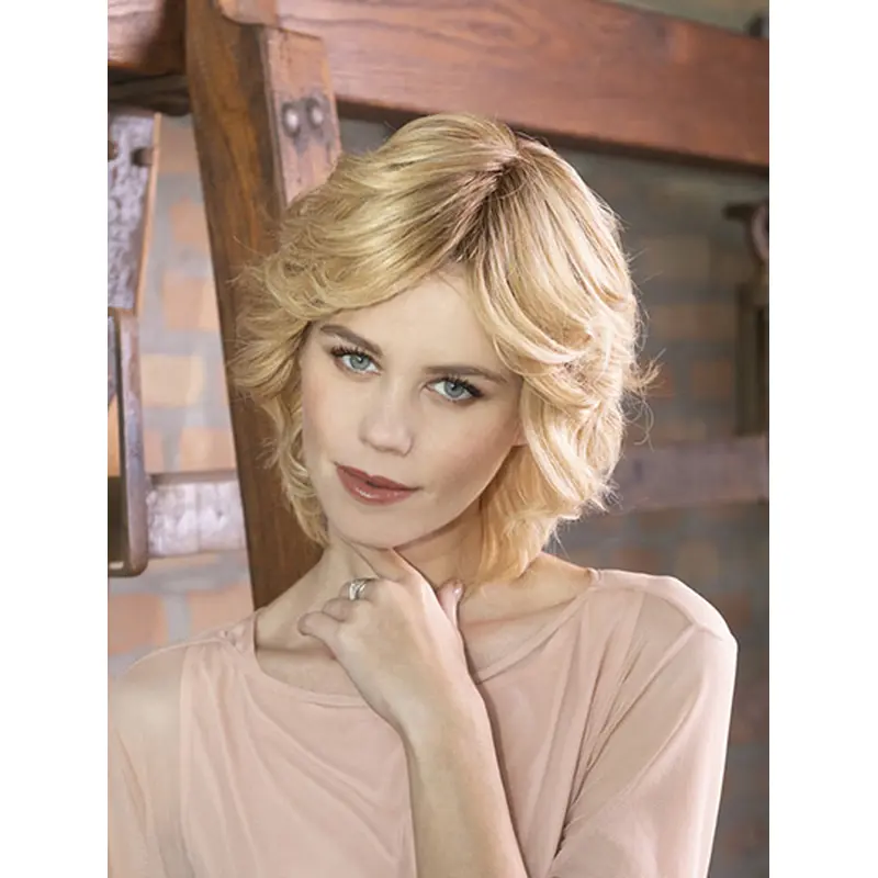 Curly Capless Blonde Synthetic 10" Layered Sassy Short Wigs