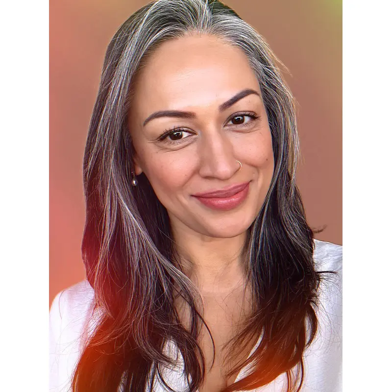 Long Grey Wigs 18" Wavy Remy Human Hair Layered Wigs