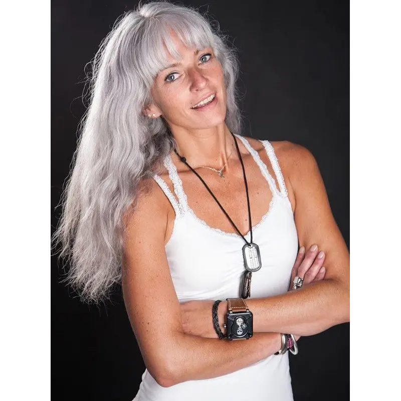 22" Long Wavy Women Wigs Hand Tied Grey