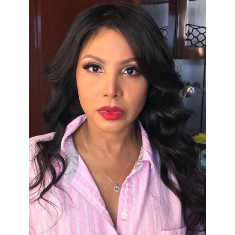 Without Bangs Black 16" Wavy Toni Braxton Wigs