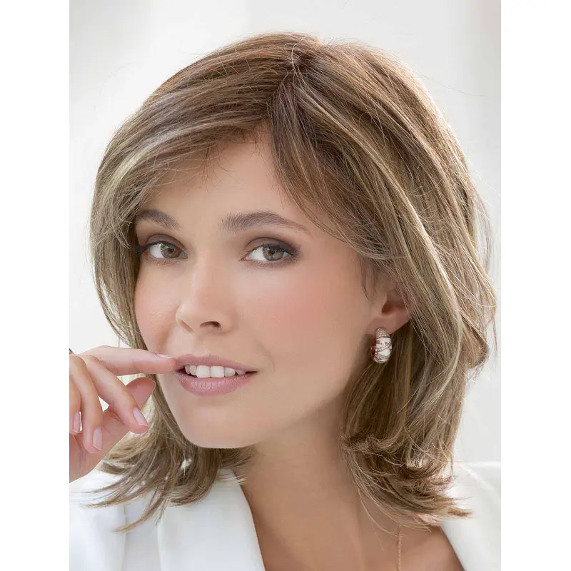Popular Shoulder Length Wavy Blonde Layered Amazing Wigs