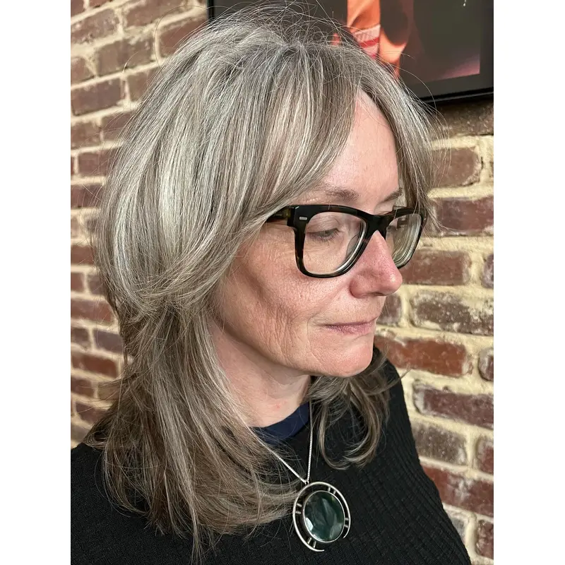 Medium Length Grey Wigs Layered Lace Front 14" Straight Wigs