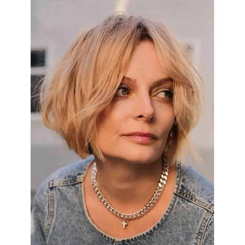 Bob Wigs Blonde 10" Chin Length Layered Wigs