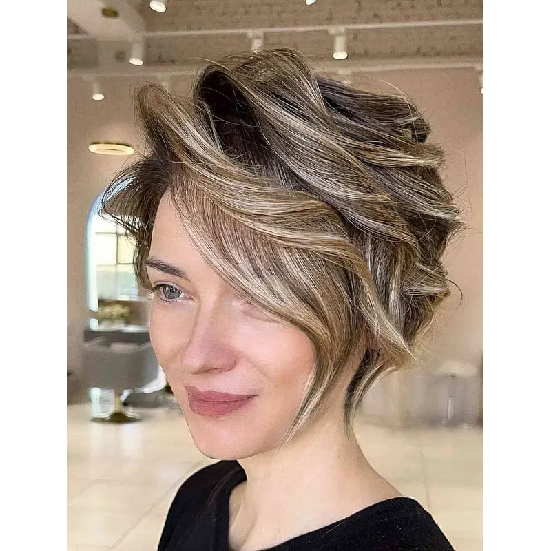 Ladies Wigs Short Styles Pixie Cut Wigs Short Wavy Synthetic Wig Natural Party Wigs