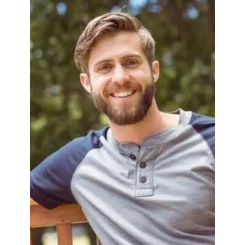 Straight Cropped Capless Blonde Synthetic Sleek Side Parted Wigs