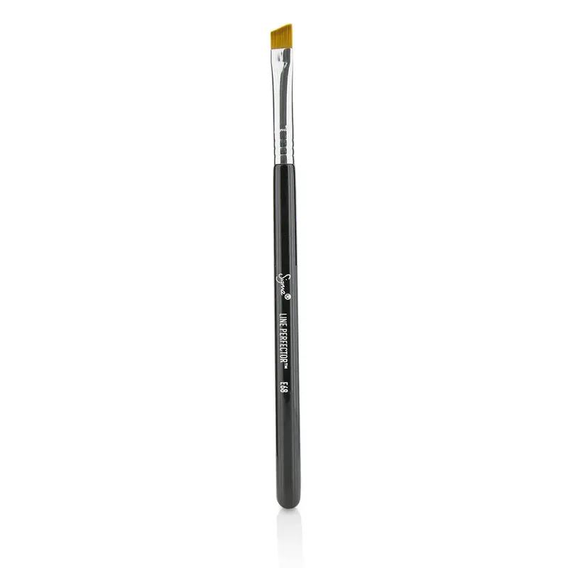 Sigma Beauty E68 Line Perfector Brush